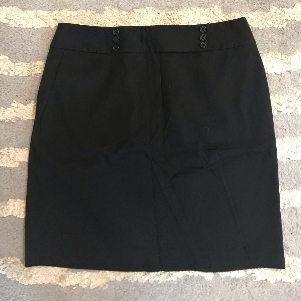 Ann Taylor LOFT Black Skirt Size 6